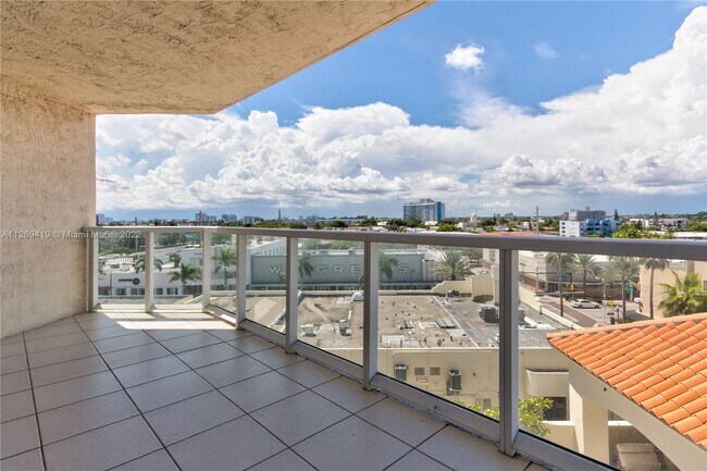 Building Photo - 7330 Ocean Terrace