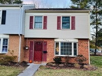 Building Photo - Beautiful Haymarket Square Home