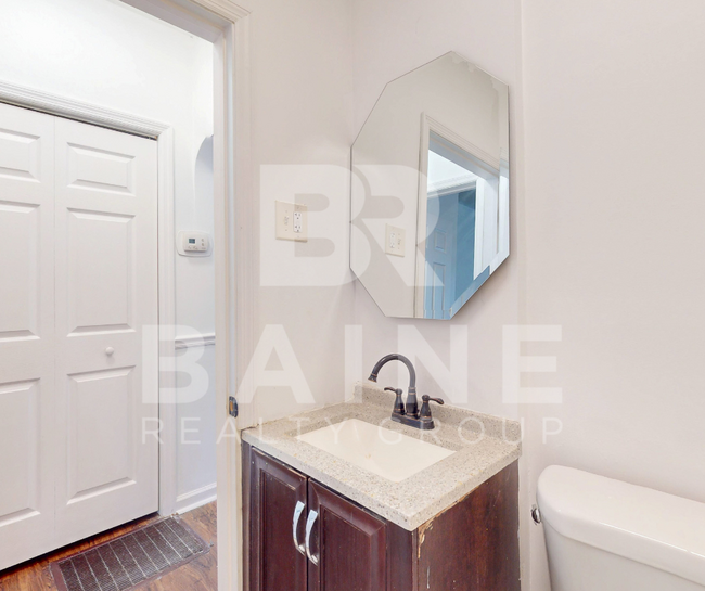 Building Photo - 2621 Sevier Ave