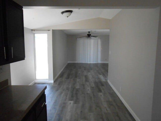 Building Photo - Spacious Single Story Home near Lake Mead ...