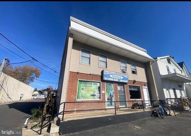 Building Photo - 20 Juliustown Rd