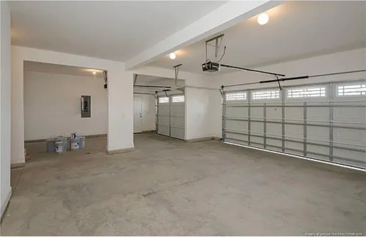 Building Photo - 130 Brummel Ct
