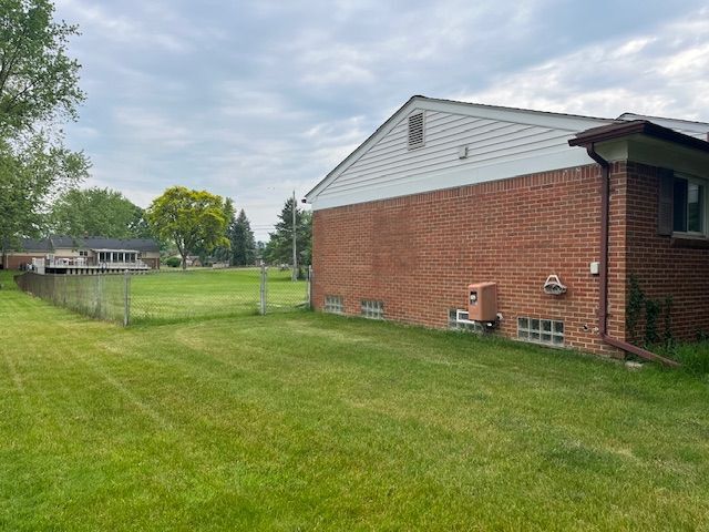 Building Photo - 87 Carter Ave