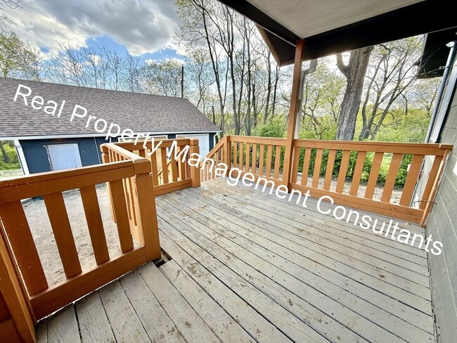 Building Photo - $500 off Frist Months Rent on Spacious 4 B...
