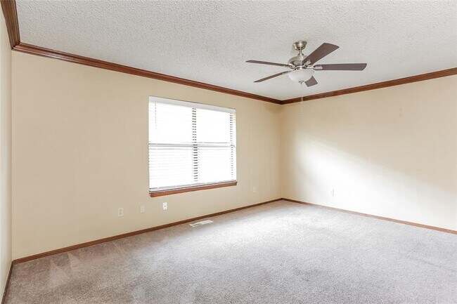 Building Photo - 11233 Cimarron Dr