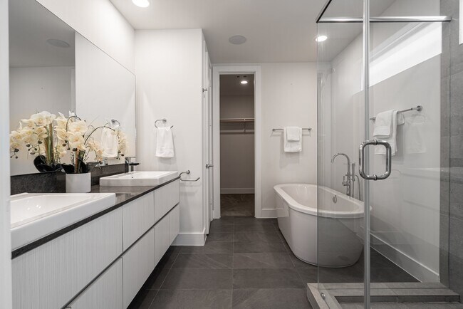 Building Photo - 2214 Cortijo Pl