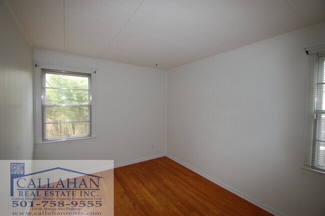 Building Photo - Park Hill 2 Bedroom Home