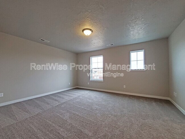 Building Photo - 7692 S Sea Breeze Way