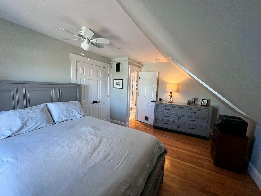 Building Photo - 127 Dodge St