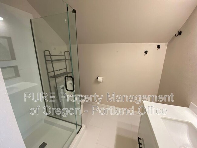 Building Photo - 15779 SW 87th Ave