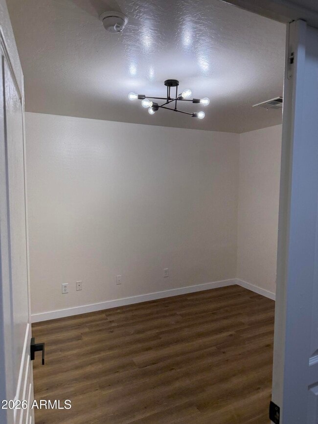 Building Photo - 46058 W Tulip Ln