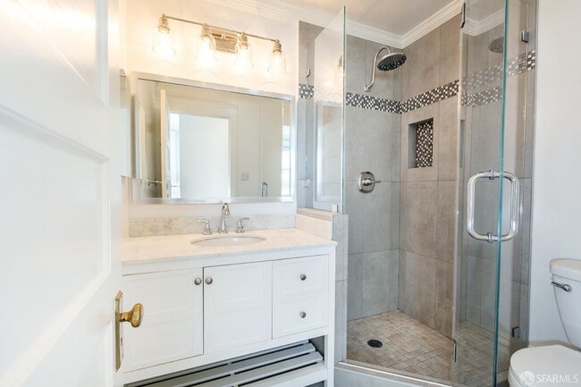 Building Photo - 2759 Union St