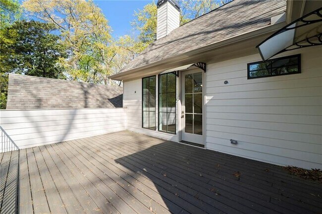 Building Photo - 1074 Moores Mill Rd NW