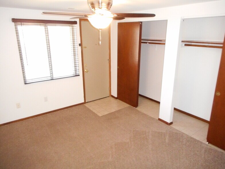 Building Photo - 1809 Reetz Rd