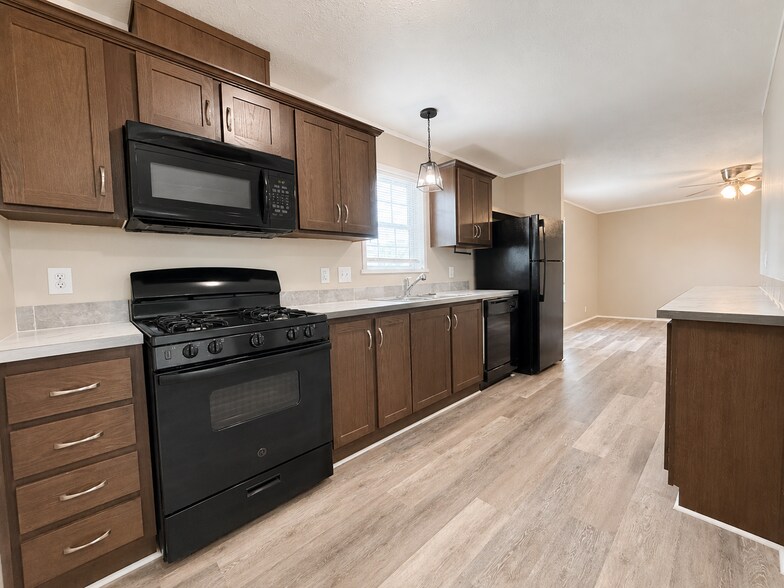 Building Photo - 11777 Cascade Cir