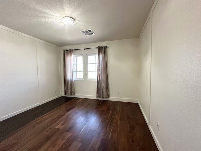 Building Photo - 8191 Dover Canyon Ct