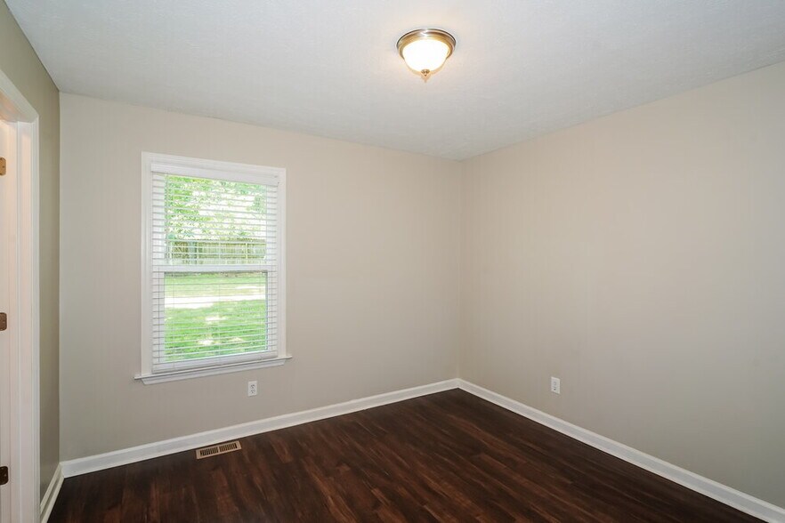 Building Photo - 408 Dellwood Dr