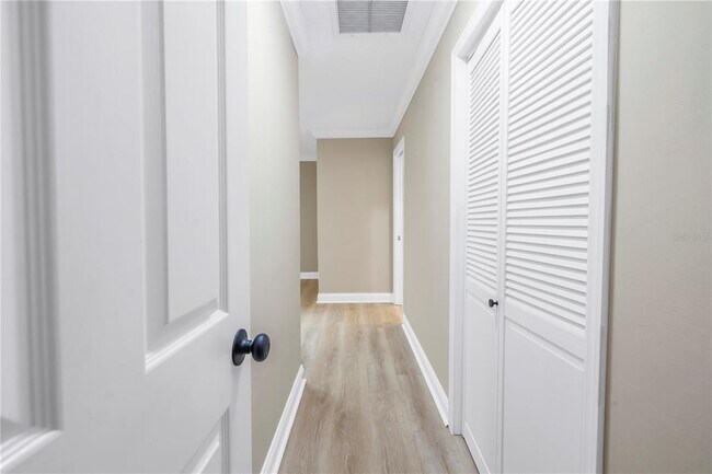 Building Photo - 2267 Heron Cir