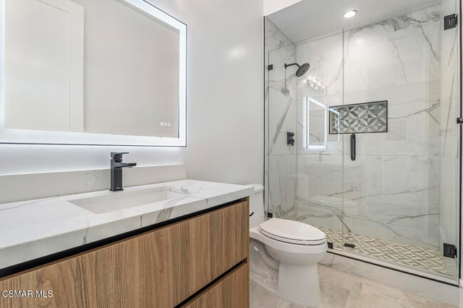 Building Photo - 295 Toyon Ct