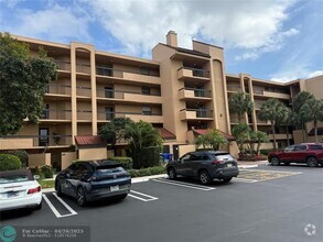Building Photo - 950 Egret Cir