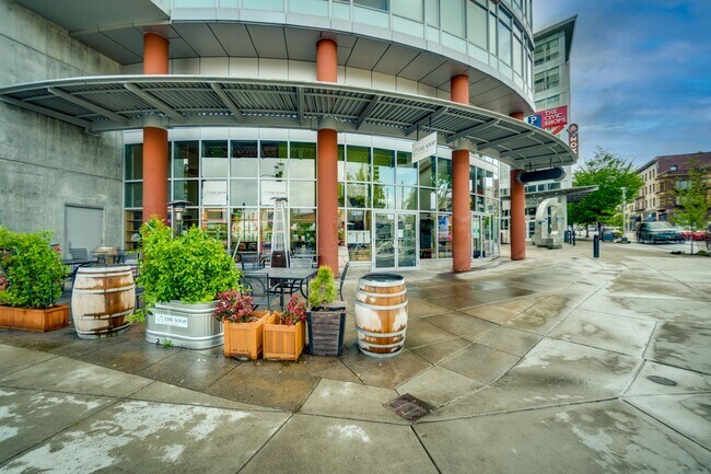 Building Photo - Civic Condominiums - FURNISHED 8th floor s...