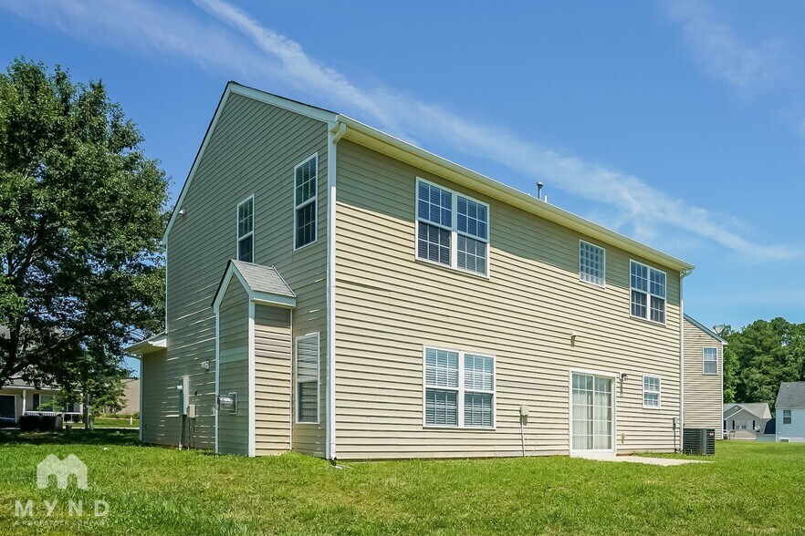 Building Photo - 1209 Kinsfolk Circle