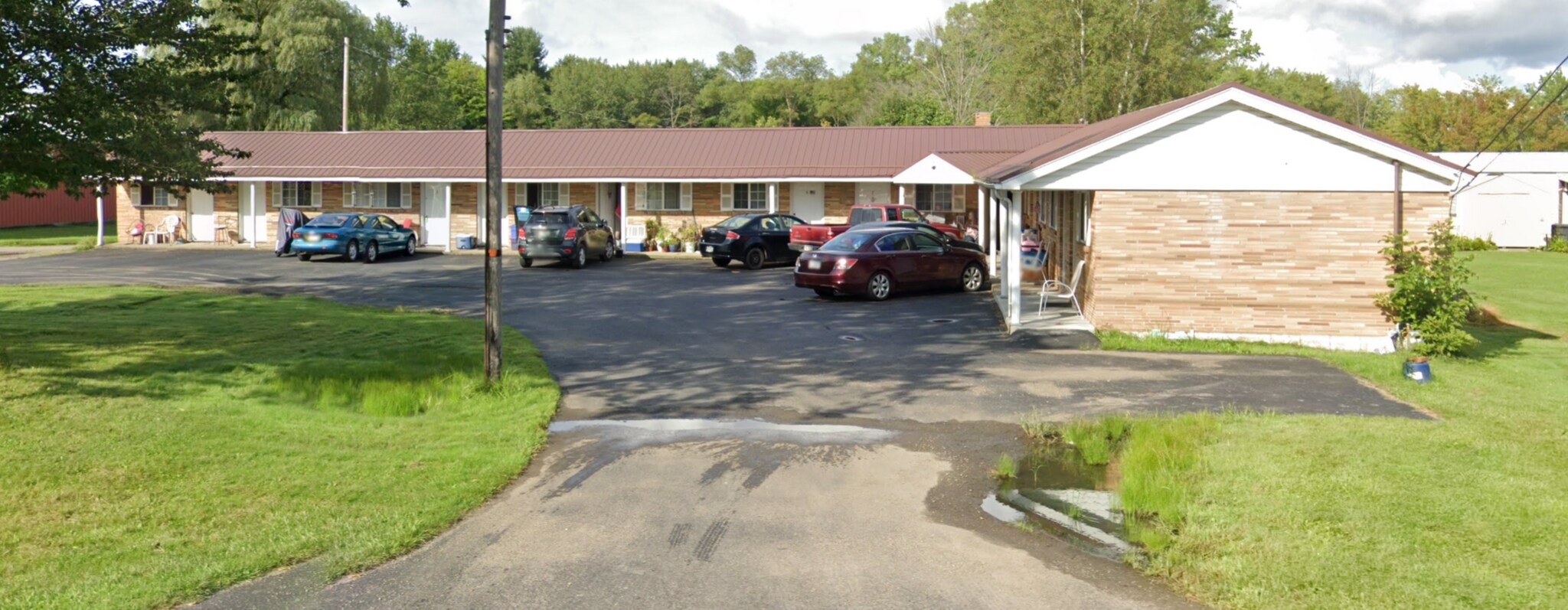 Building Photo - 10891 Perry Hwy