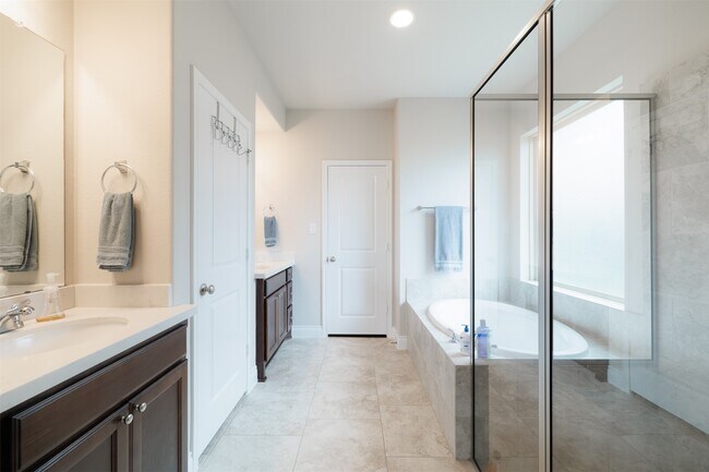 Building Photo - 3530 Auburn Creek Cir