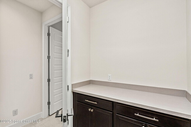 Building Photo - 2999 Pangea Cir