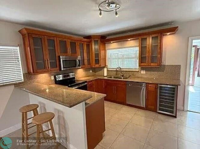 Building Photo - 4301 SW 60th Pl