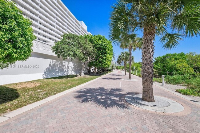 Building Photo - 5555 Collins Ave