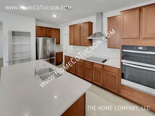 Building Photo - 5618 W Monterey Dr