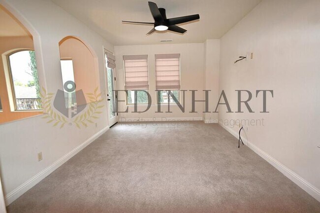 Building Photo - 11348 N Via Ventana Way