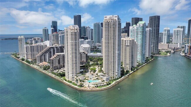 Building Photo - 848 Brickell Key Dr