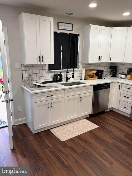 Building Photo - 430 Whitman Ln