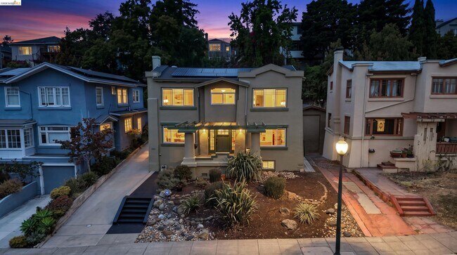 Building Photo - 846 Mandana Blvd