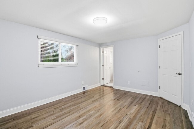 Building Photo - 32901 Blossom Ct