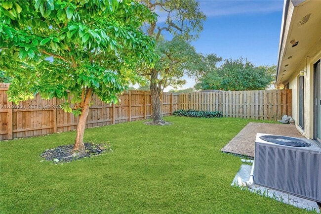 Building Photo - 12704 SW 71st Terrace