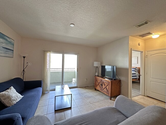 Building Photo - 160 SW Peacock Blvd