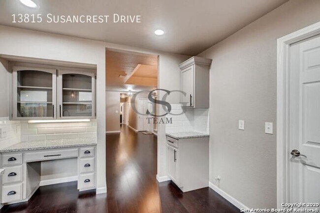 Building Photo - 13815 Susancrest Dr
