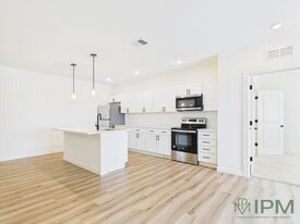 Building Photo - The Flats at Hampden