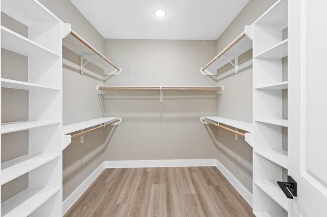 Building Photo - 20019 Venetto St