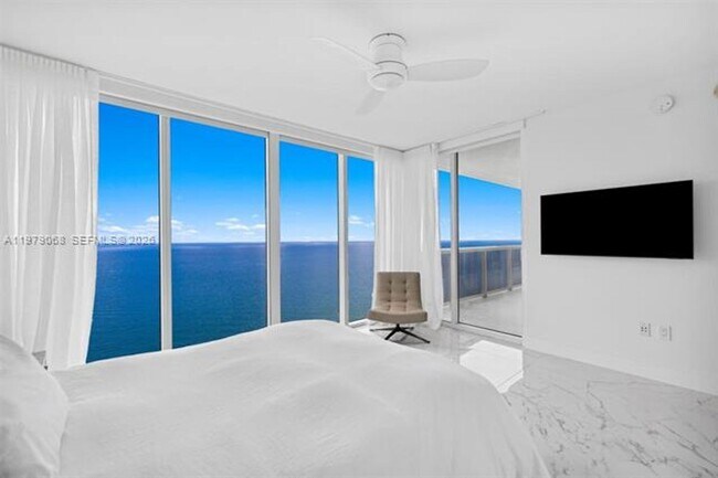 Building Photo - 1830 S Ocean Dr