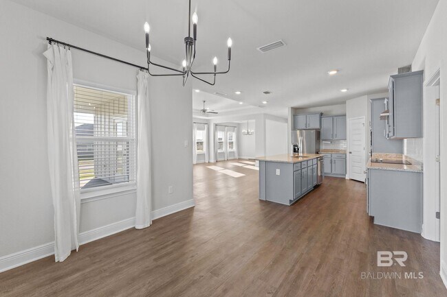 Building Photo - 21121 Yosemite Blvd