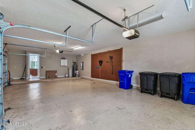 Building Photo - 263 Stonewell Dr