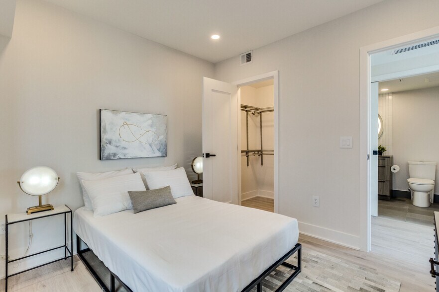 Building Photo - 1716 14th St NW