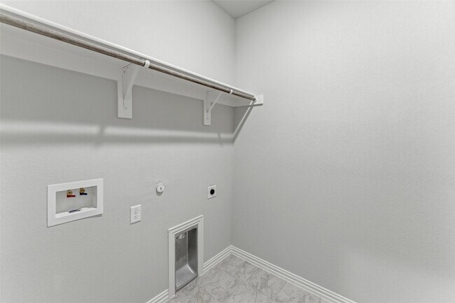 Building Photo - 1329 Frio Dr