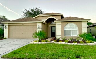 Building Photo - 22815 Richardson Ln