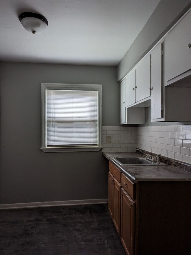 Building Photo - 18255 Oakfield Ave
