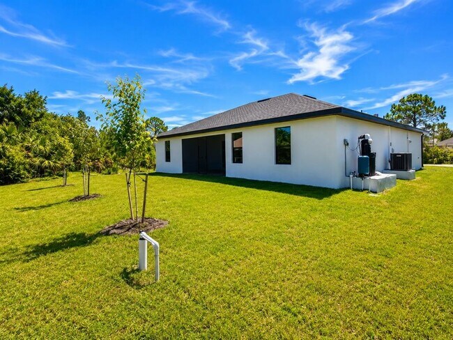 Building Photo - 93 Presque Isle Dr